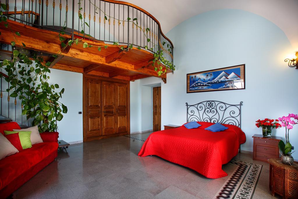 Relais Il Pennino Bed & Breakfast มัสซาลูเบรนเซ ภายนอก รูปภาพ