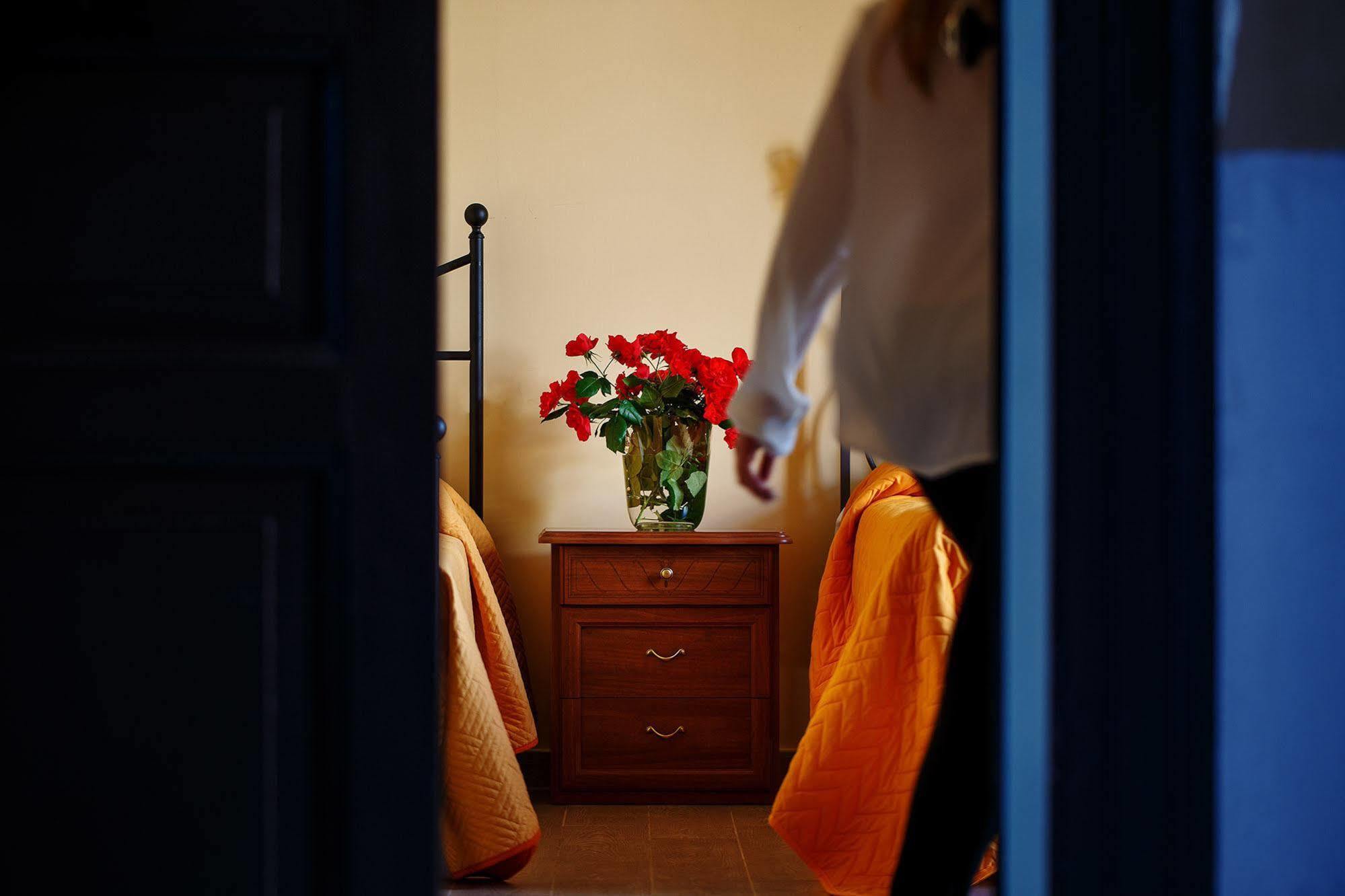 Relais Il Pennino Bed & Breakfast มัสซาลูเบรนเซ ภายนอก รูปภาพ