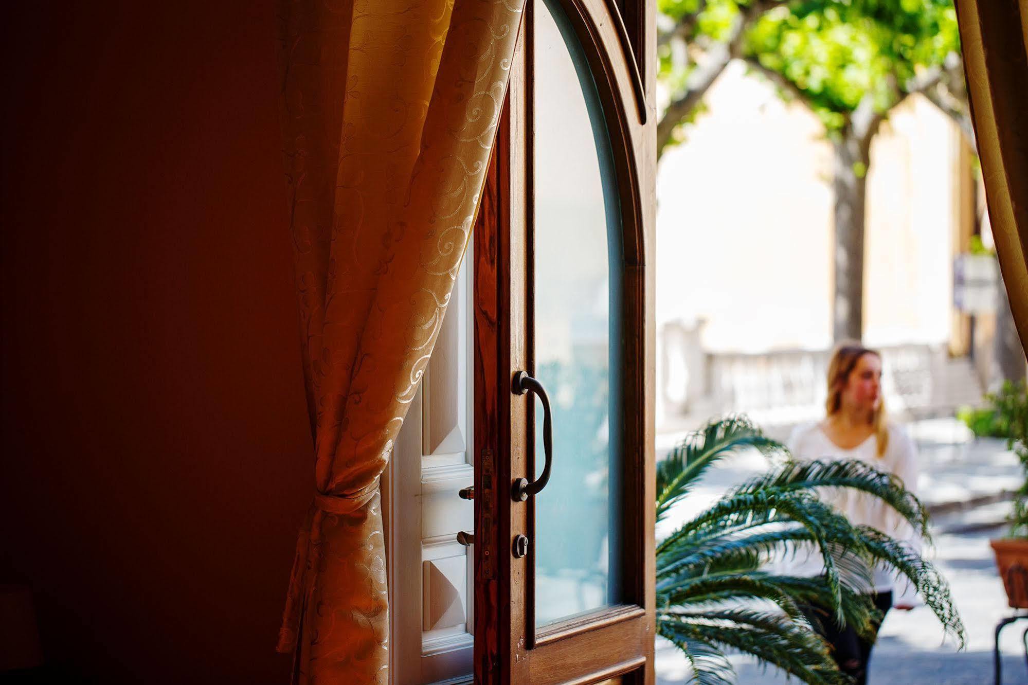 Relais Il Pennino Bed & Breakfast มัสซาลูเบรนเซ ภายนอก รูปภาพ