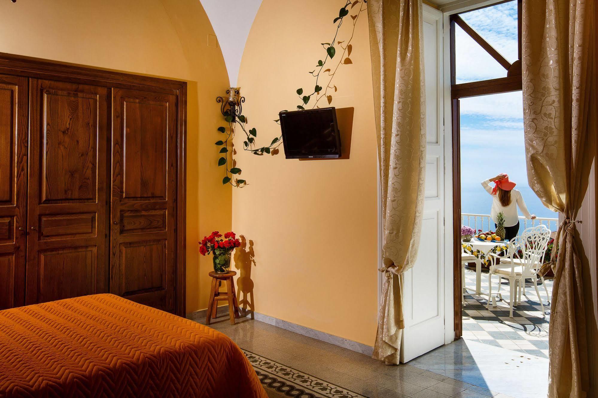 Relais Il Pennino Bed & Breakfast มัสซาลูเบรนเซ ภายนอก รูปภาพ
